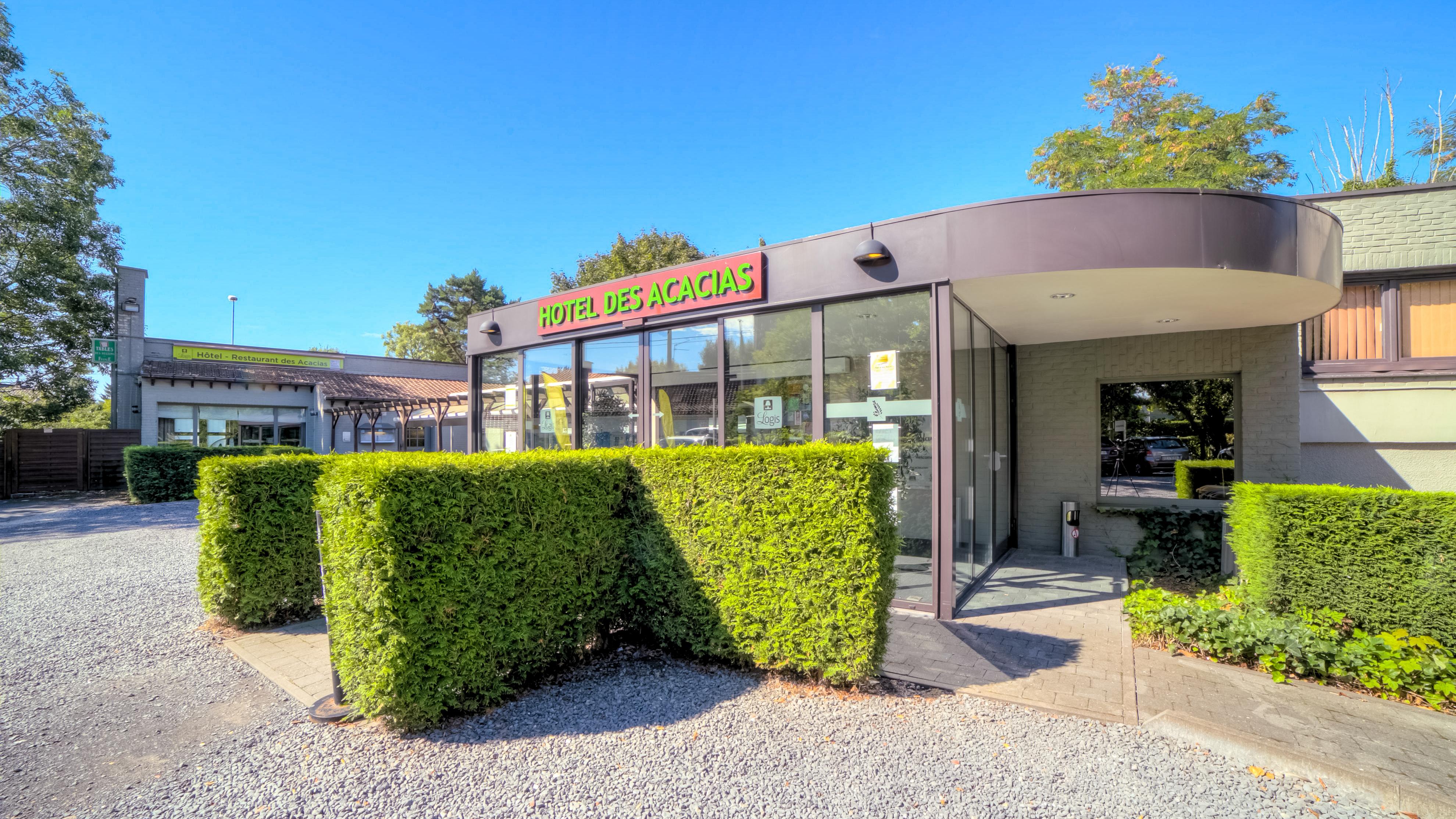 Logis Hotel Restaurant Des Acacias Lille Neuville En Ferrain Neuville-en-Ferrain Exterior foto